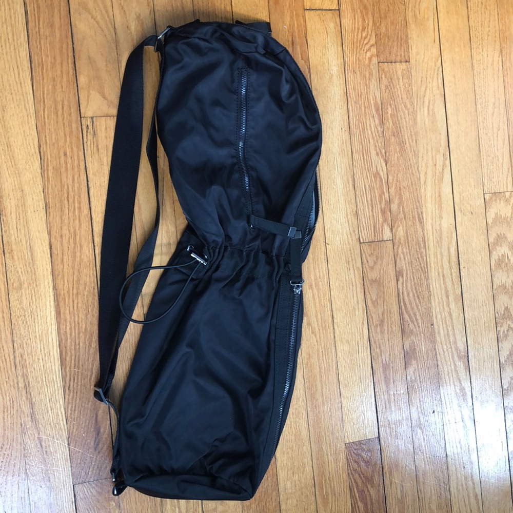Athleta yoga bag in black